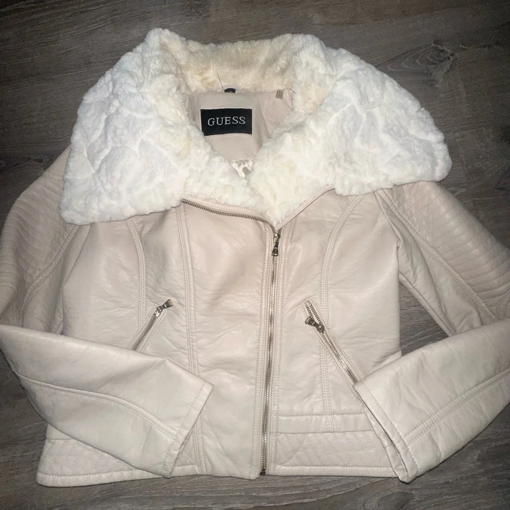 Guess Women's Light Beige Leather Jacket with Faux Fur Collar - Picture 3 of 9